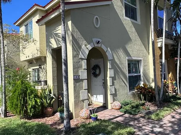 169 Monterey Bay Dr, Boynton Beach, FL 33426