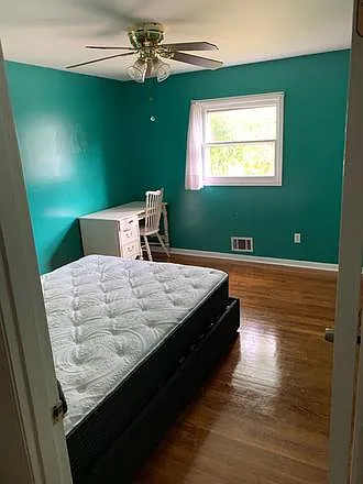 5 bed, 3.5 bath, 2810 sqft, $750 — Photo 4