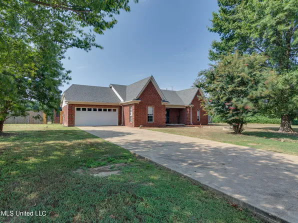 10495 Spring River Cv, Lake Cormorant, MS 38641