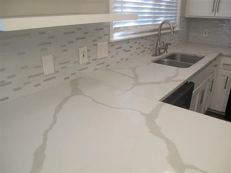 3504 Roanoke Dr — Photo 10