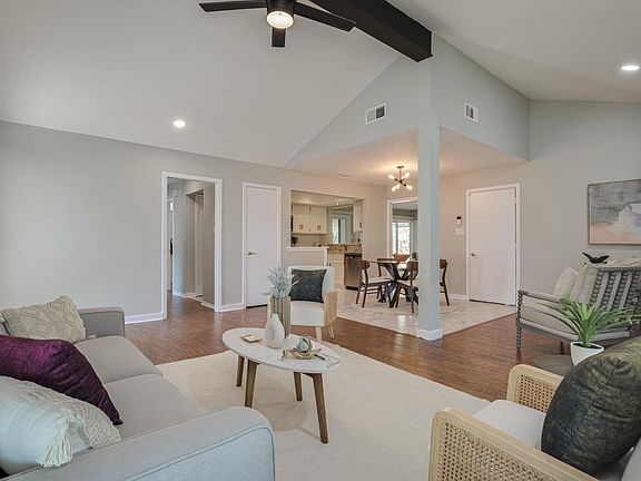 4th image of 3203 Foster Ln