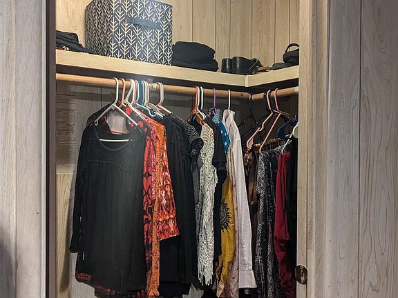 3rd image of 130 Hyde Ave