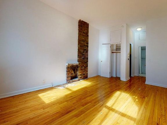2nd image of 311 E 85th St #2BB