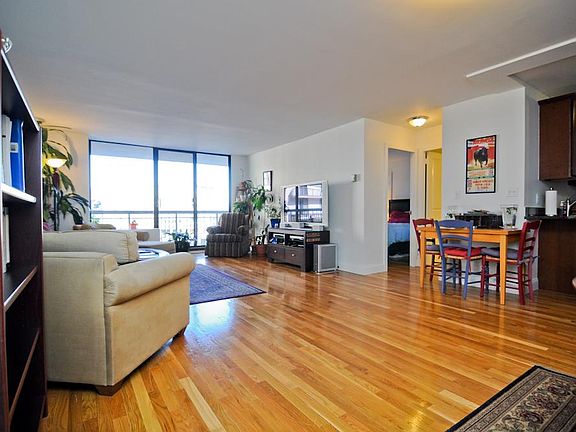 3rd image of 60 Longwood Ave #1023266