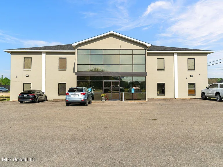 2 W Lakeview Dr #6 — Photo 1