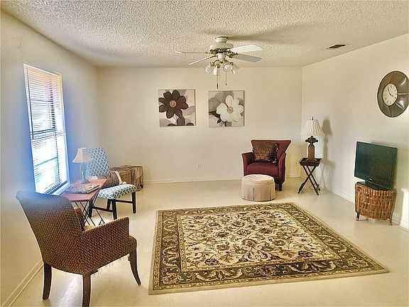 3rd image of 3504 Kingfisher Ln