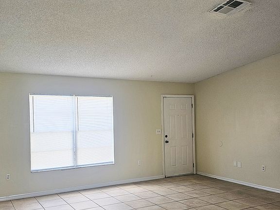 3rd image of 711 Harland Ct