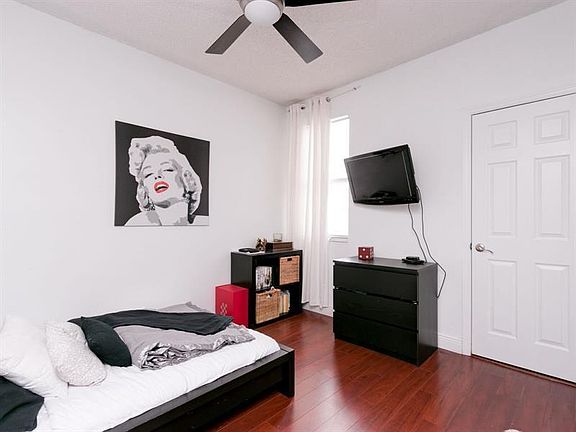 3rd image of 1521 Veracruz Ln