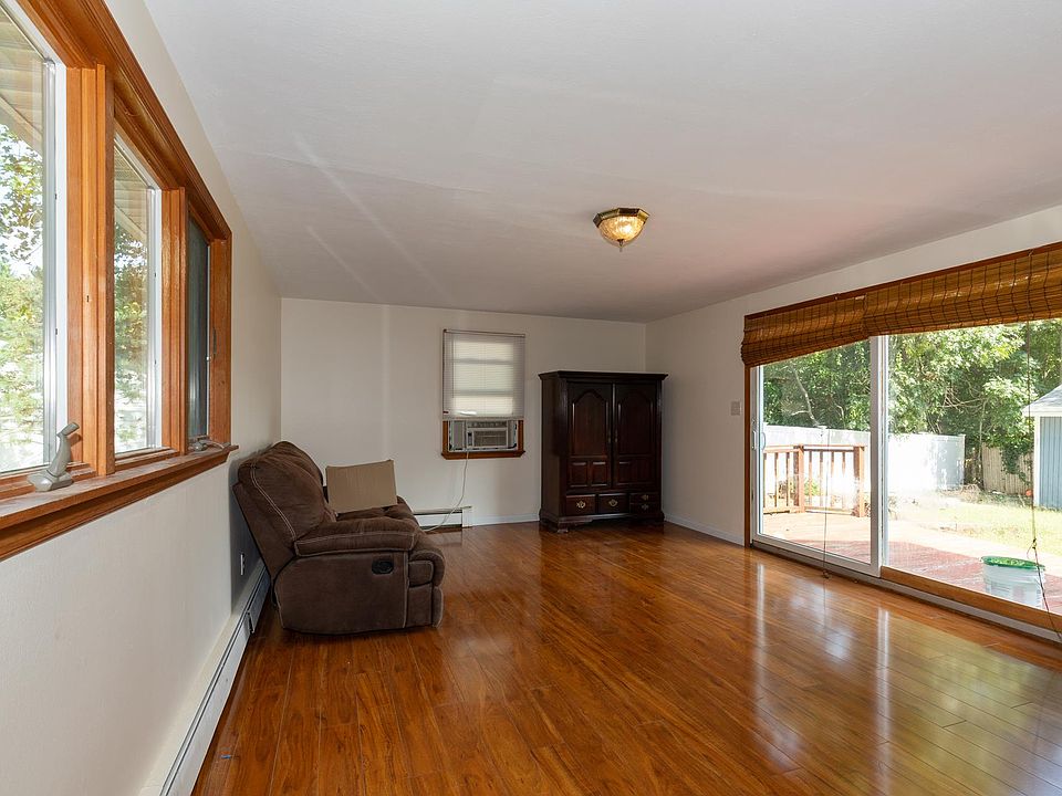 1st image of 101 Brooksite Dr
