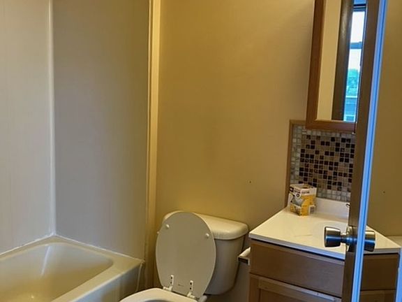 3rd image of 800 Cumberland St APT 401