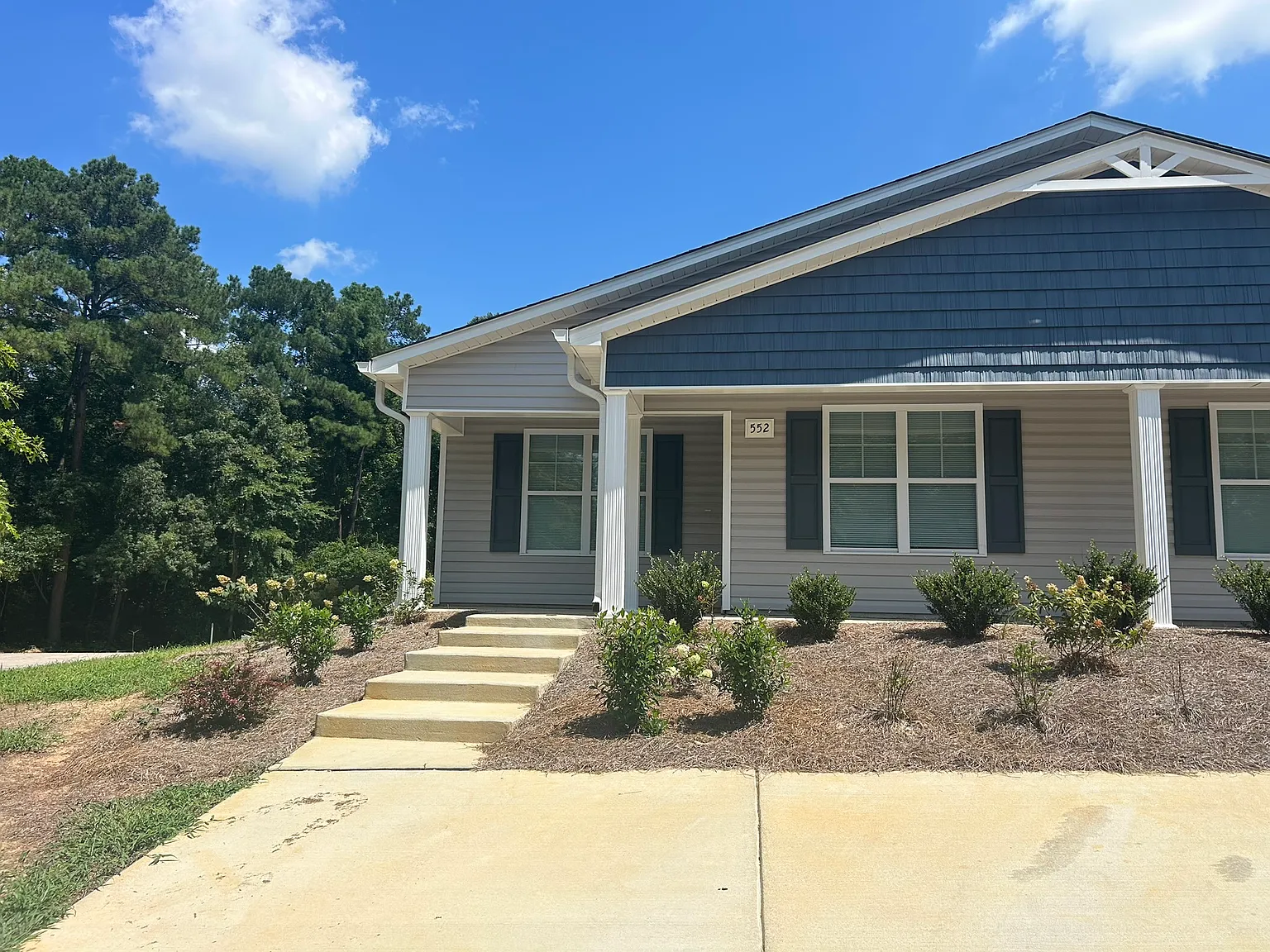 2 bed, 1100 sqft, $1,300 — Photo 4