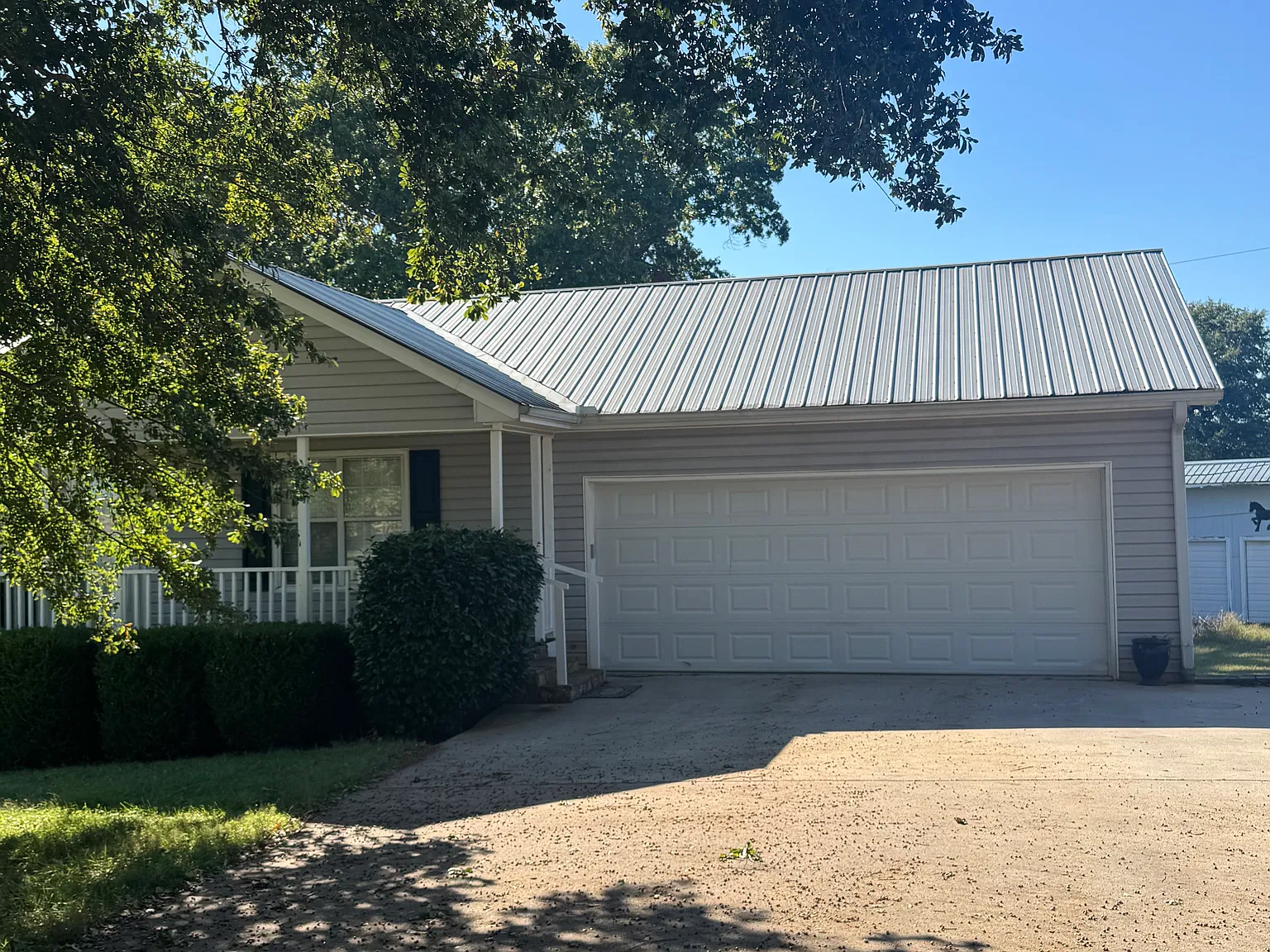 3 bed, 2036 sqft, $2,000 — Photo 2