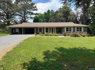 78 Vickie Ln, Albertville, AL 35950