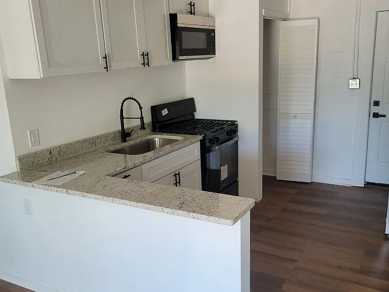 3246 West St N #3246 — Photo 13