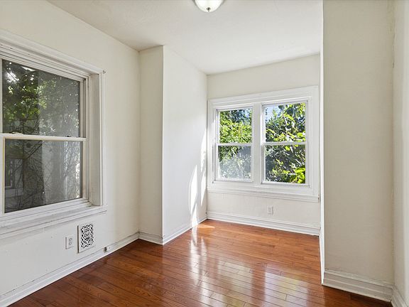 2nd image of 1530 Fontain St