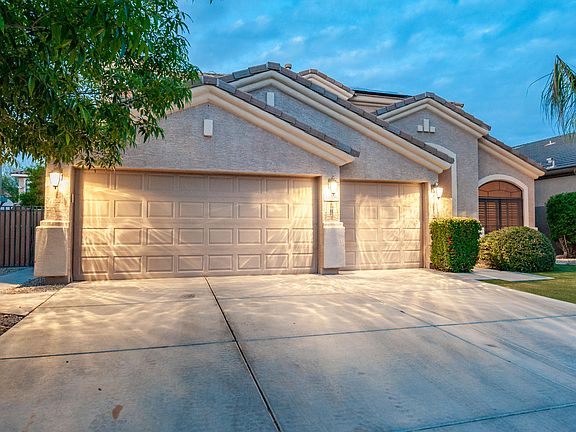 3rd image of 13516 W Alvarado Dr