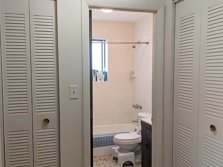 12 Cameron Ave #12 — Photo 8