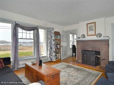 4th image of 433 Wandsworth St