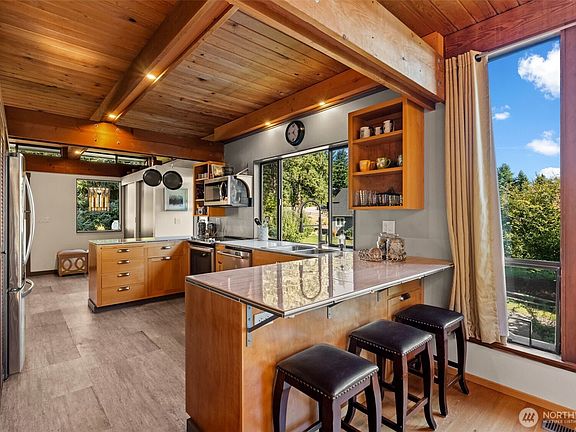 3rd image of 1130 Queets Drive