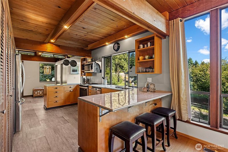 3rd image of 1130 Queets Drive