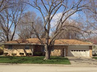 536 W Buckingham Dr, Decatur, IL 62526