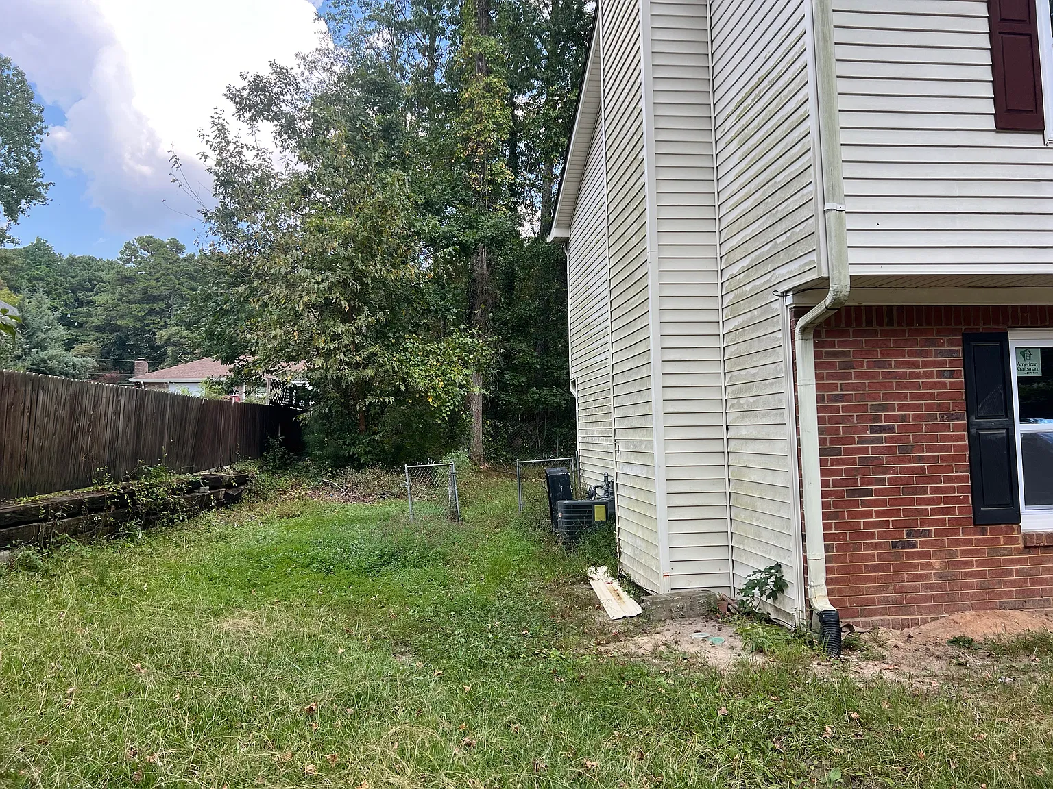 2 bed, 2.5 bath, 1160 sqft, $1,600 — Photo 2