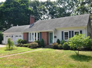 71 Peachtree Rd, North Kingstown, RI 02852