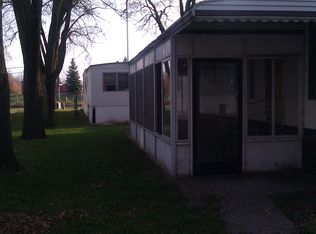 2742 Chestnut St, Warren, MI 48091