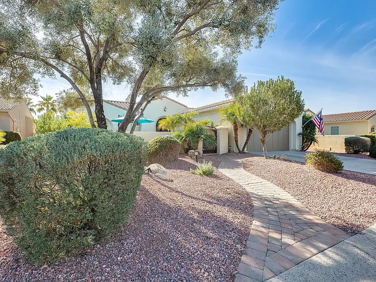 12903 W Junipero Dr — Photo 2