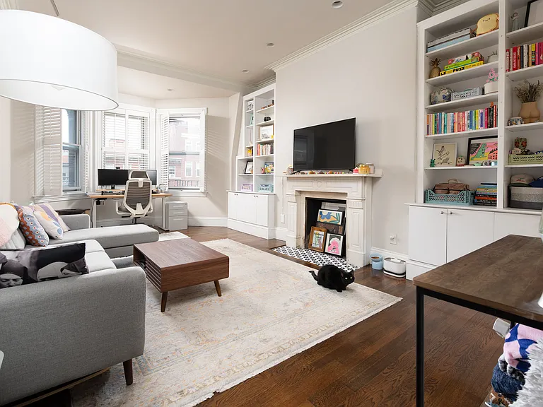 281 Beacon St #18 — Photo 3
