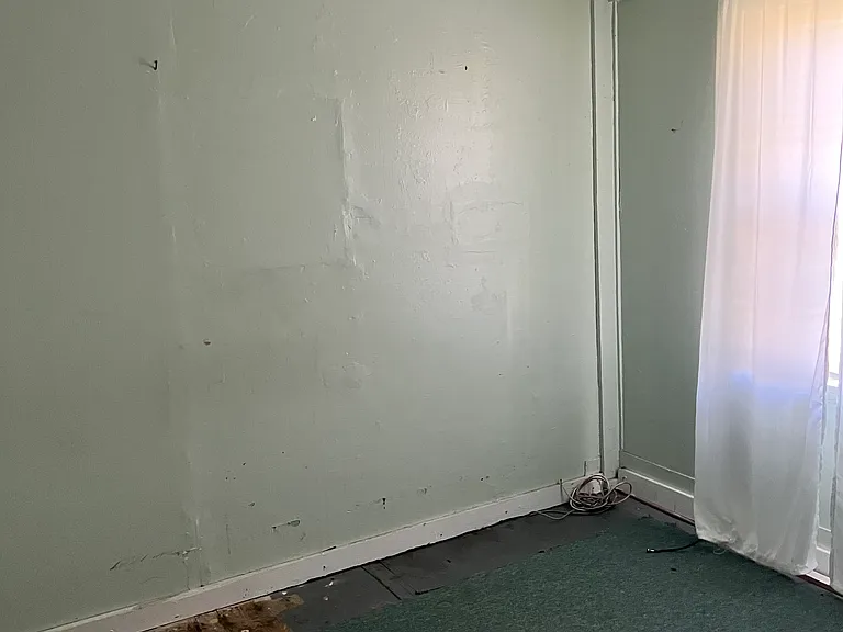 215 Washington Ave — Photo 5