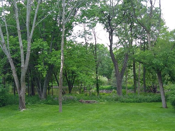 5th image of 1571 Woodland Dr