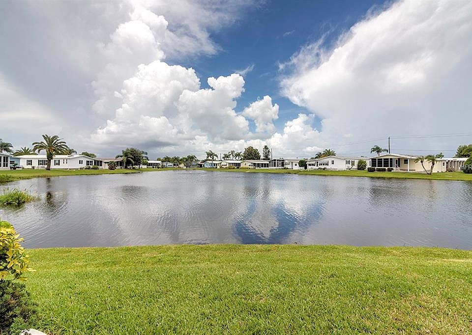 1st image of 435 Landsedge Ct
