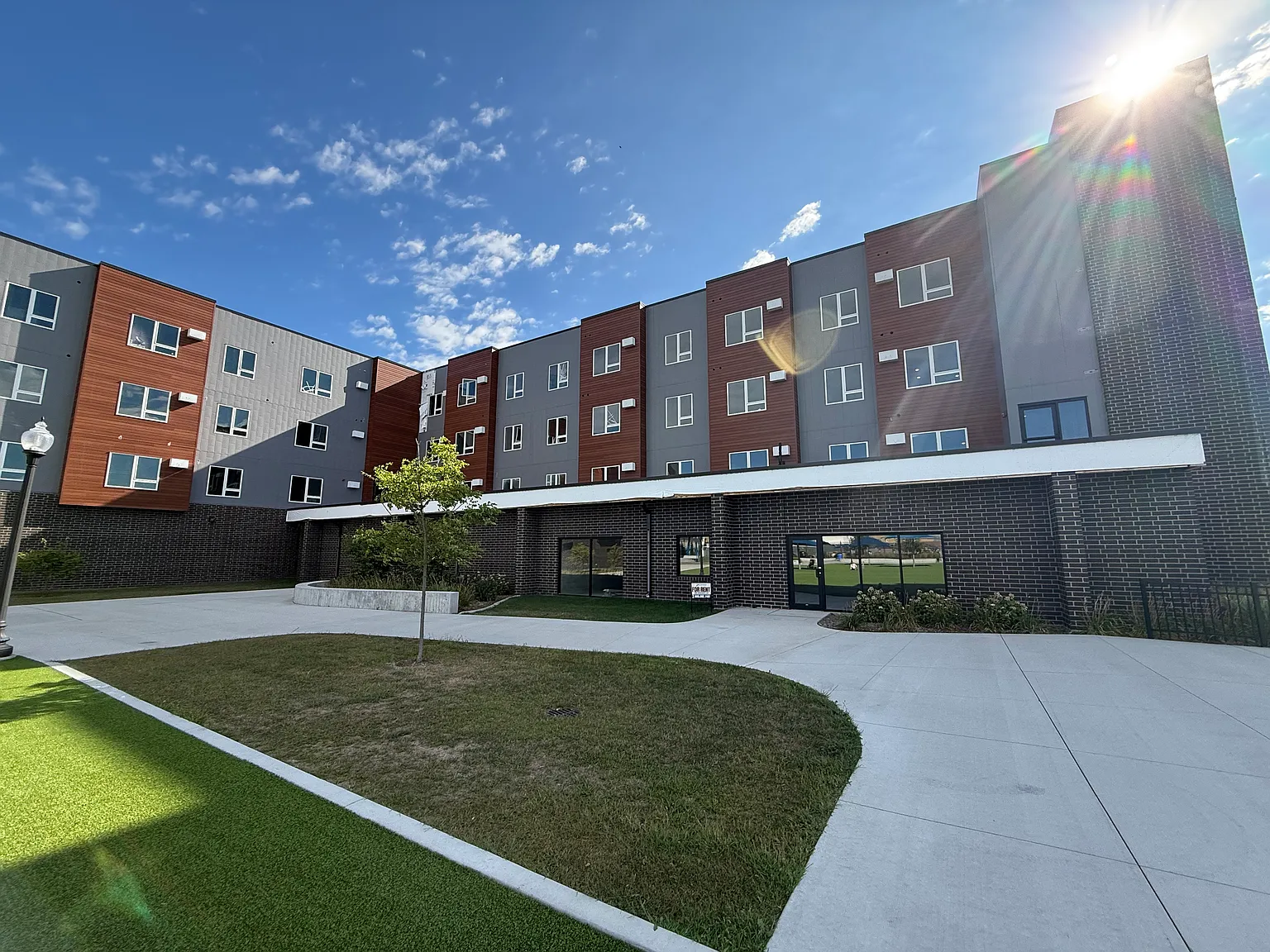 Flats on Kemp — Photo 1