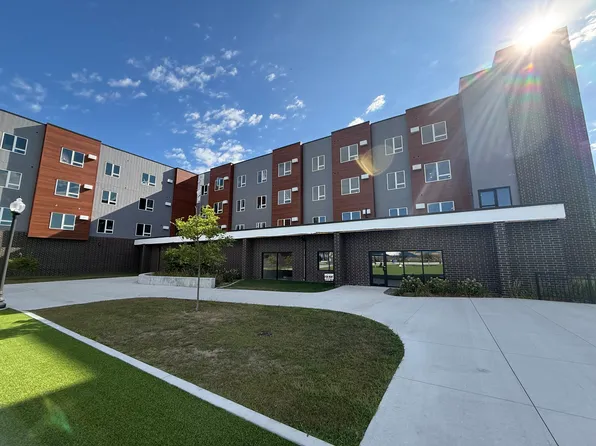 Flats on Kemp