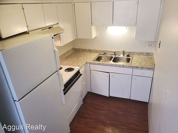 3rd image of 3071 W Hamilton Pl APT 1