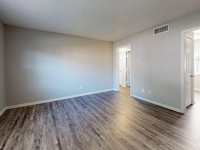 Two-Bedroom-French-Quarter-Living-Room