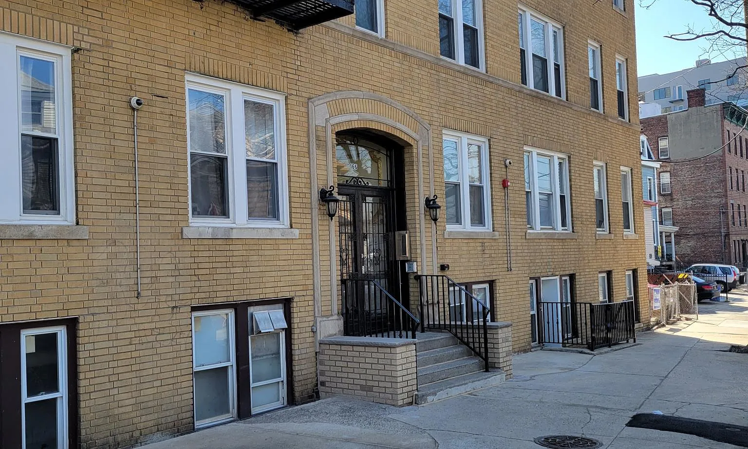 166 Summit — Photo 1