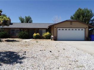 22637 South Rd, Apple Valley, CA 92307