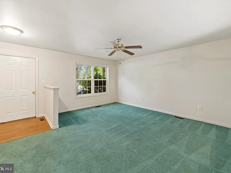 570 Highland Towne Ln — Photo 32