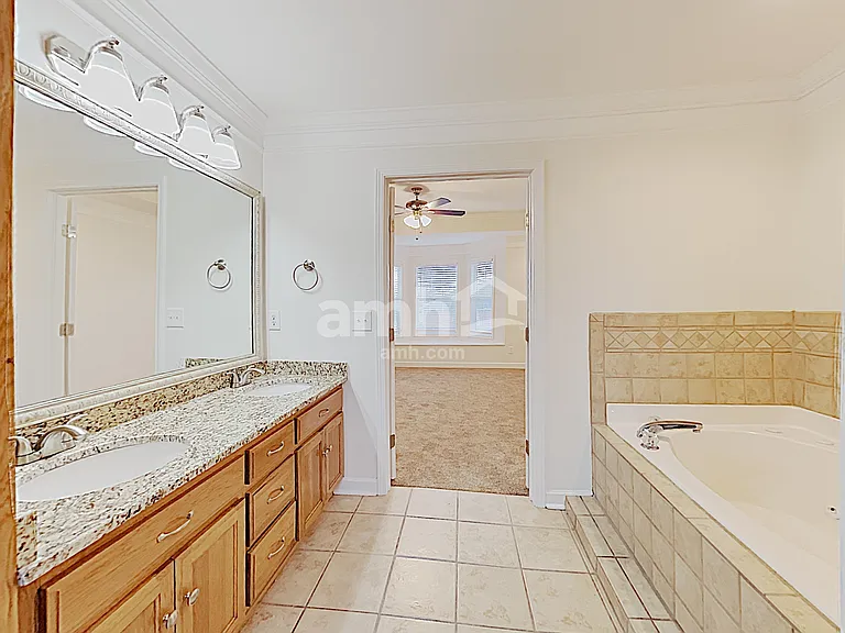 1305 Bantry Dr — Photo 11