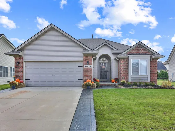 34678 Pine Valley, Richmond, MI 48062