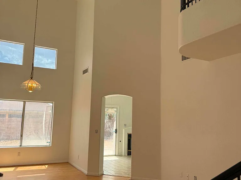 7989 Blue Brook Dr — Photo 14