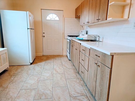 2nd image of 264 Huntington Ave Floor 1