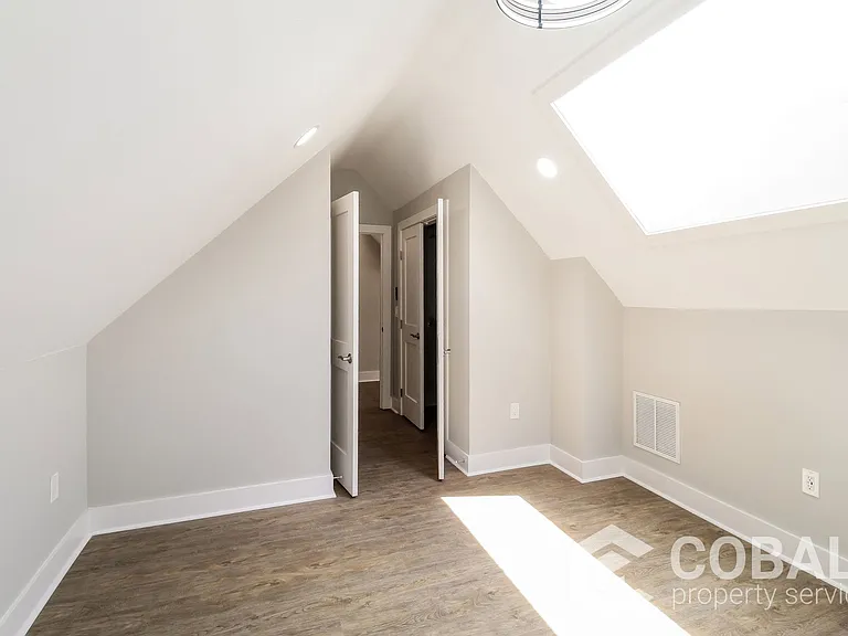 631 Seminole Ave NE #B — Photo 15