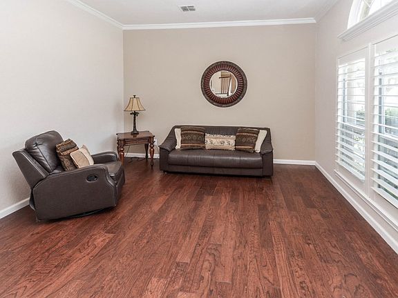4th image of 1832 Dew Valley Dr