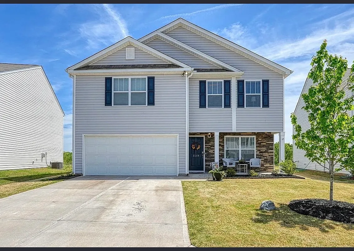 4 bed, 2.5 bath, 2230 sqft, $2,200 — Photo 1