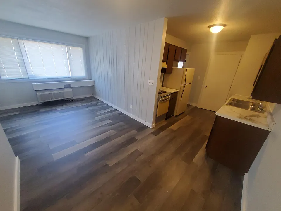 1719 La Crescent St #149