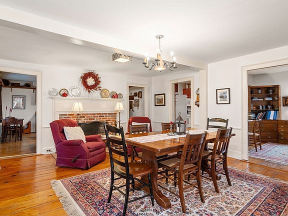 3rd image of 33 Plymouth St