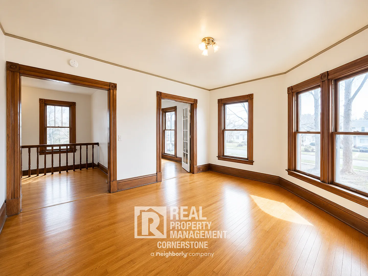 808 W Kalamazoo Ave — Photo 4